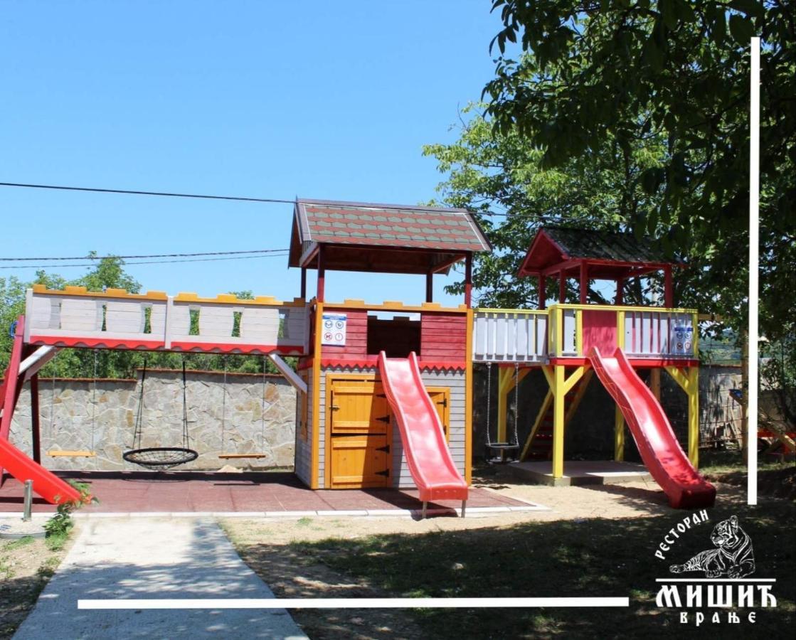 فندق Zoo Misic Prenociste فرانيي المظهر الخارجي الصورة